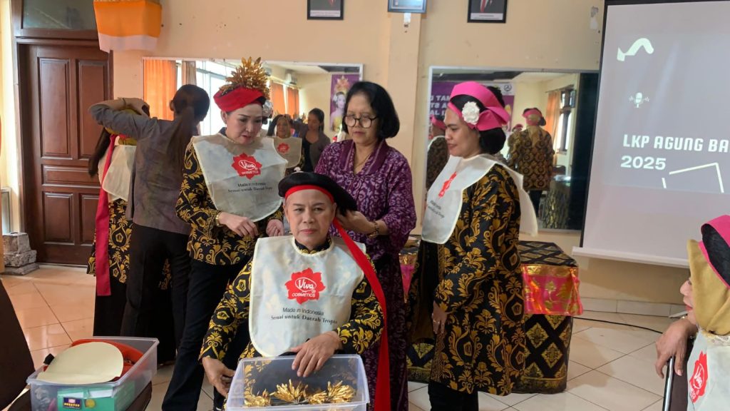 LKP; kursus; vokasi; kursus kecantikan; kursus tata rias pengantin; kursus komputer; adat; budaya